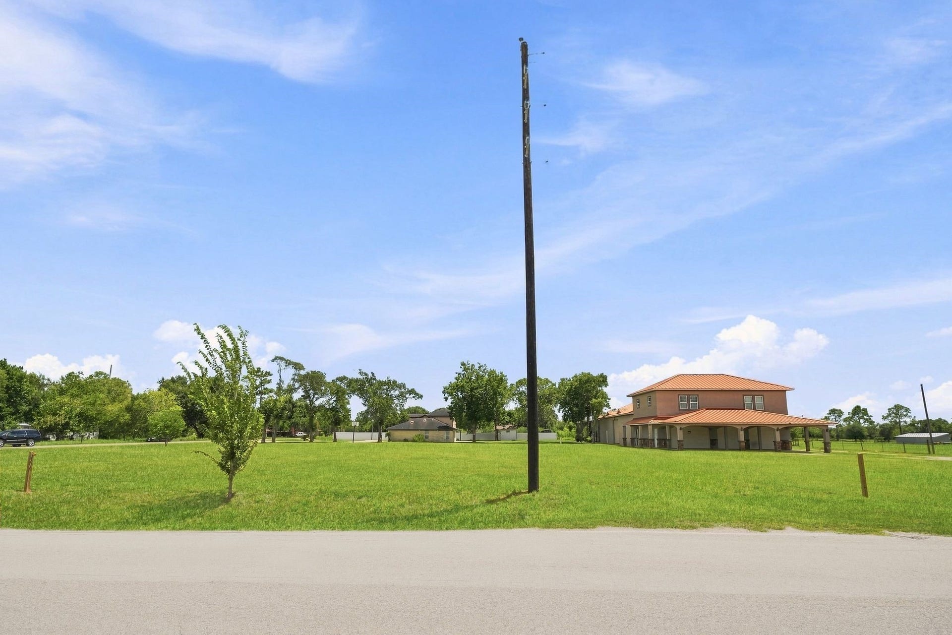 5930 County Road 396, Alvin, TX 77511 5930 County Road 396, Alvin, TX 77511