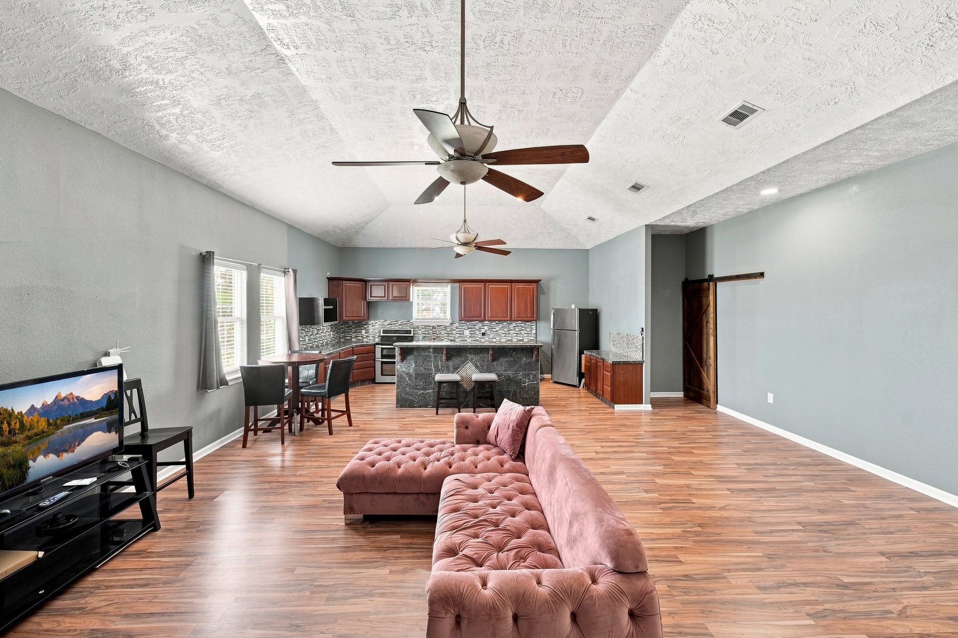 5930 County Road 396, Alvin, TX 77511 5930 County Road 396, Alvin, TX 77511