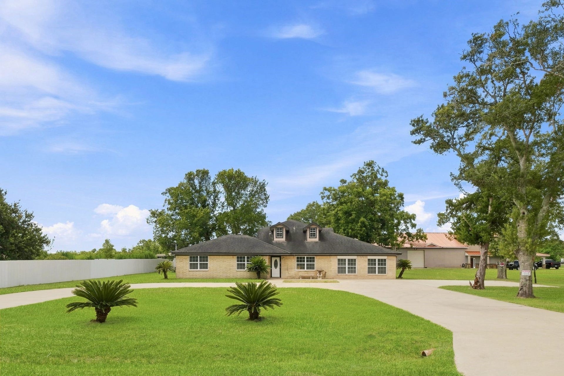 5930 County Road 396, Alvin, TX 77511 5930 County Road 396, Alvin, TX 77511