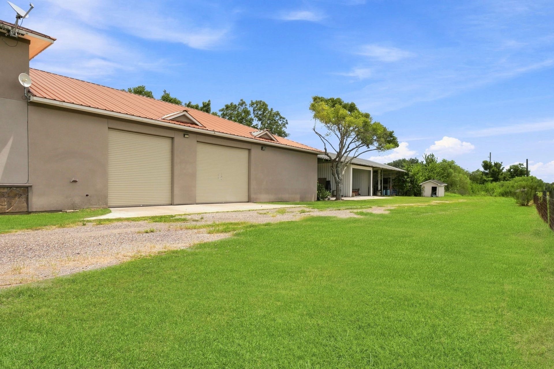 5930 County Road 396, Alvin, TX 77511 5930 County Road 396, Alvin, TX 77511