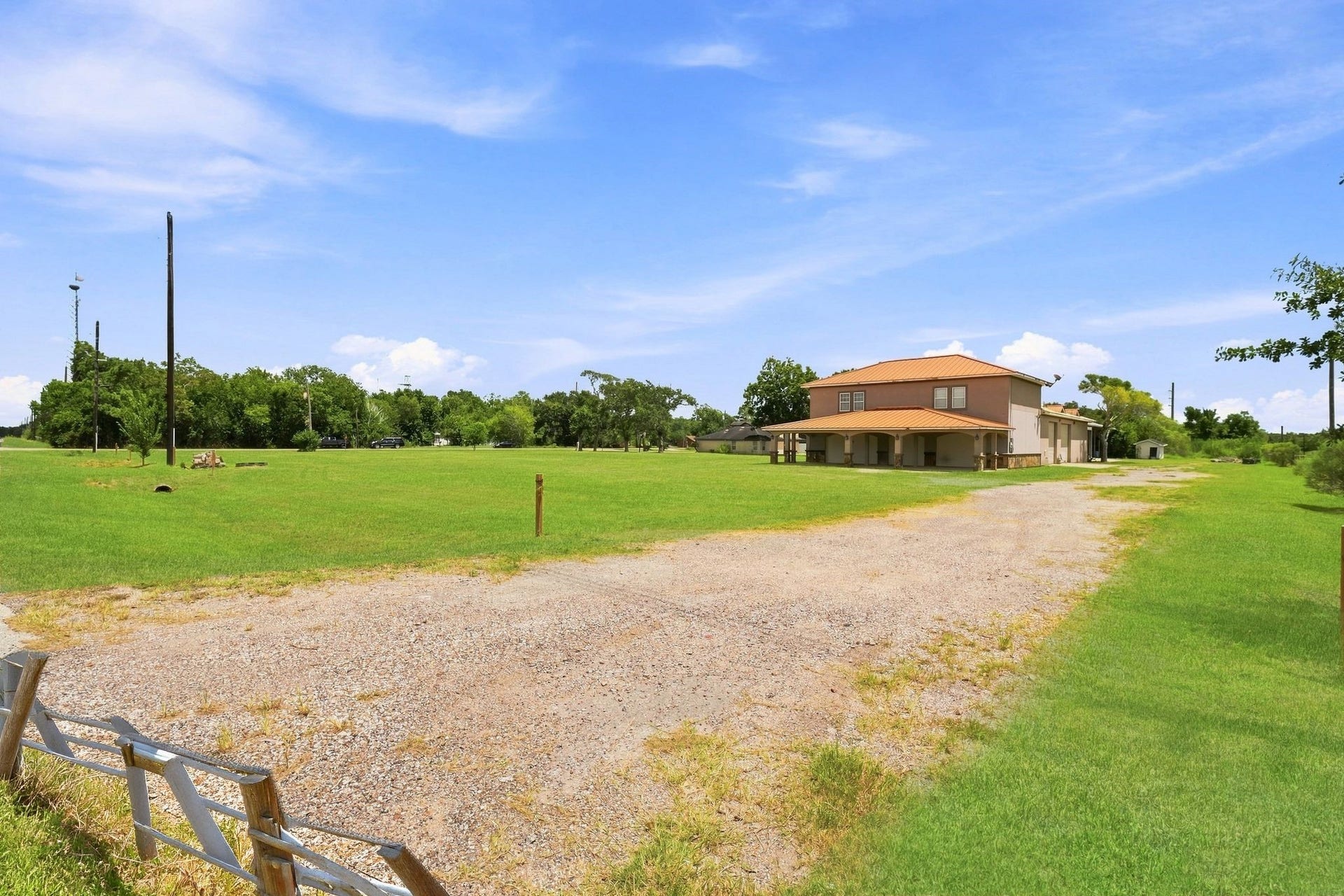 5930 County Road 396, Alvin, TX 77511 5930 County Road 396, Alvin, TX 77511