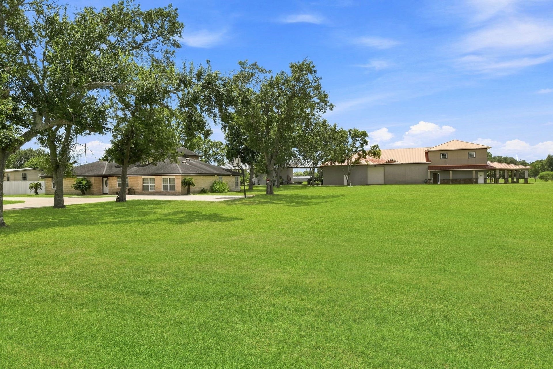 5930 County Road 396, Alvin, TX 77511 5930 County Road 396, Alvin, TX 77511