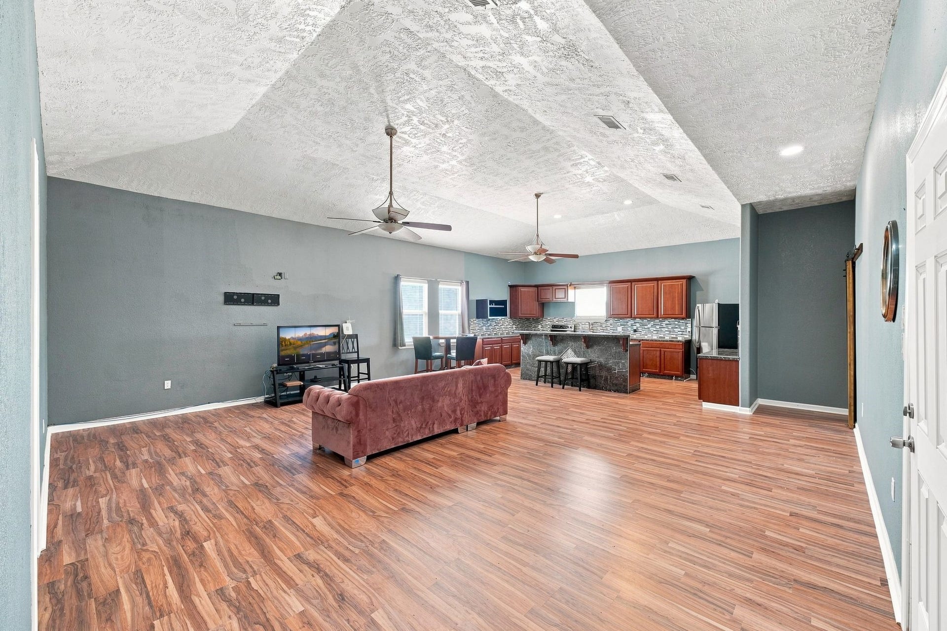 5930 County Road 396, Alvin, TX 77511 5930 County Road 396, Alvin, TX 77511