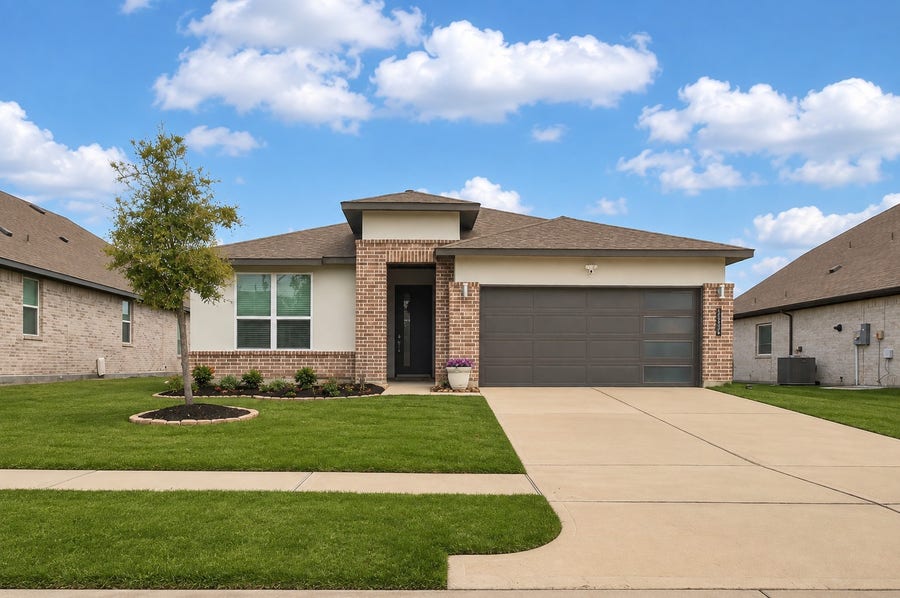 Property photo for 14006 Grand Teton Lane, Conroe, TX