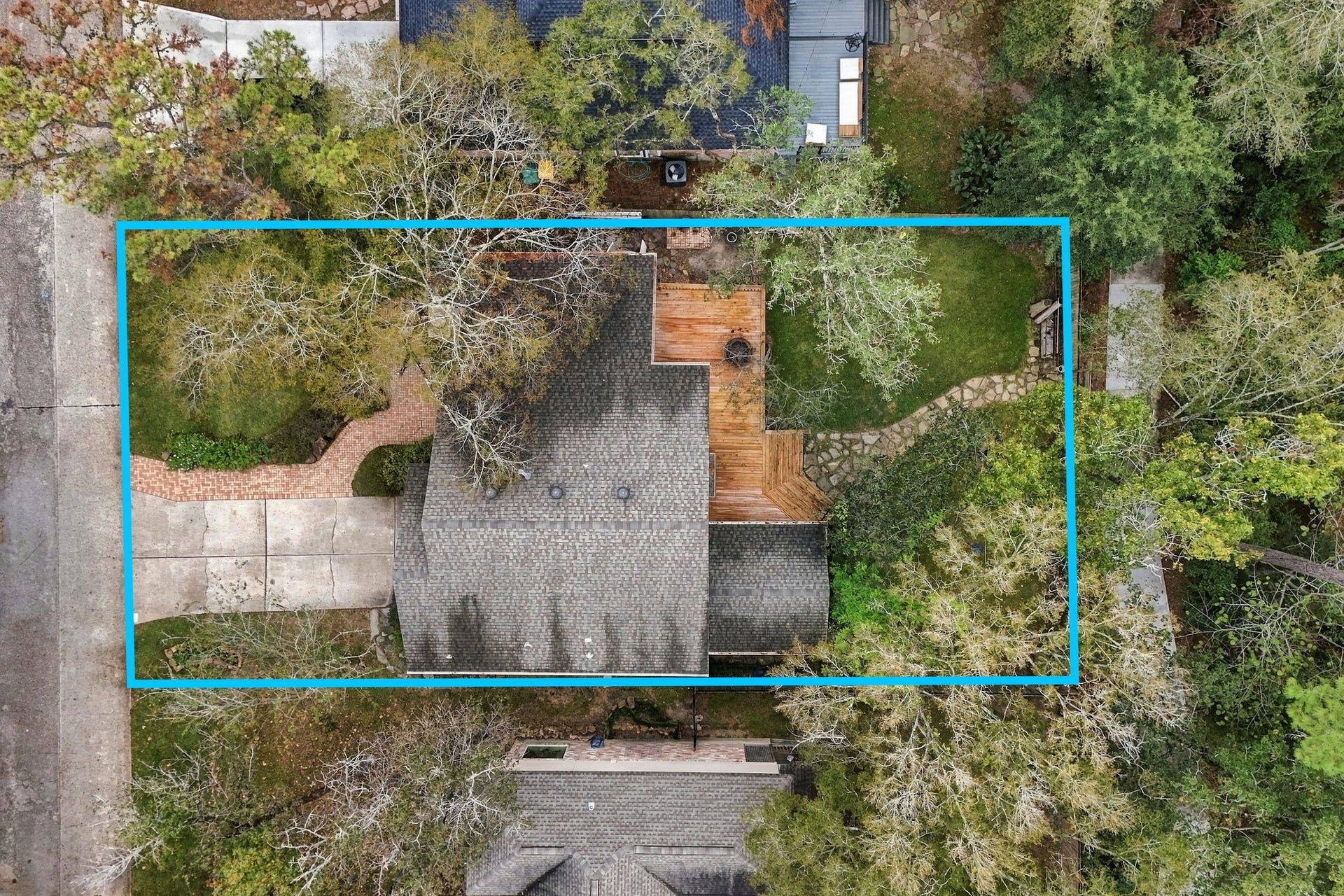 8 Diamond Oak Court, The Woodlands, TX 77381 Aerial view highlighting the property's layout, mature trees, and surrounding outdoor space.