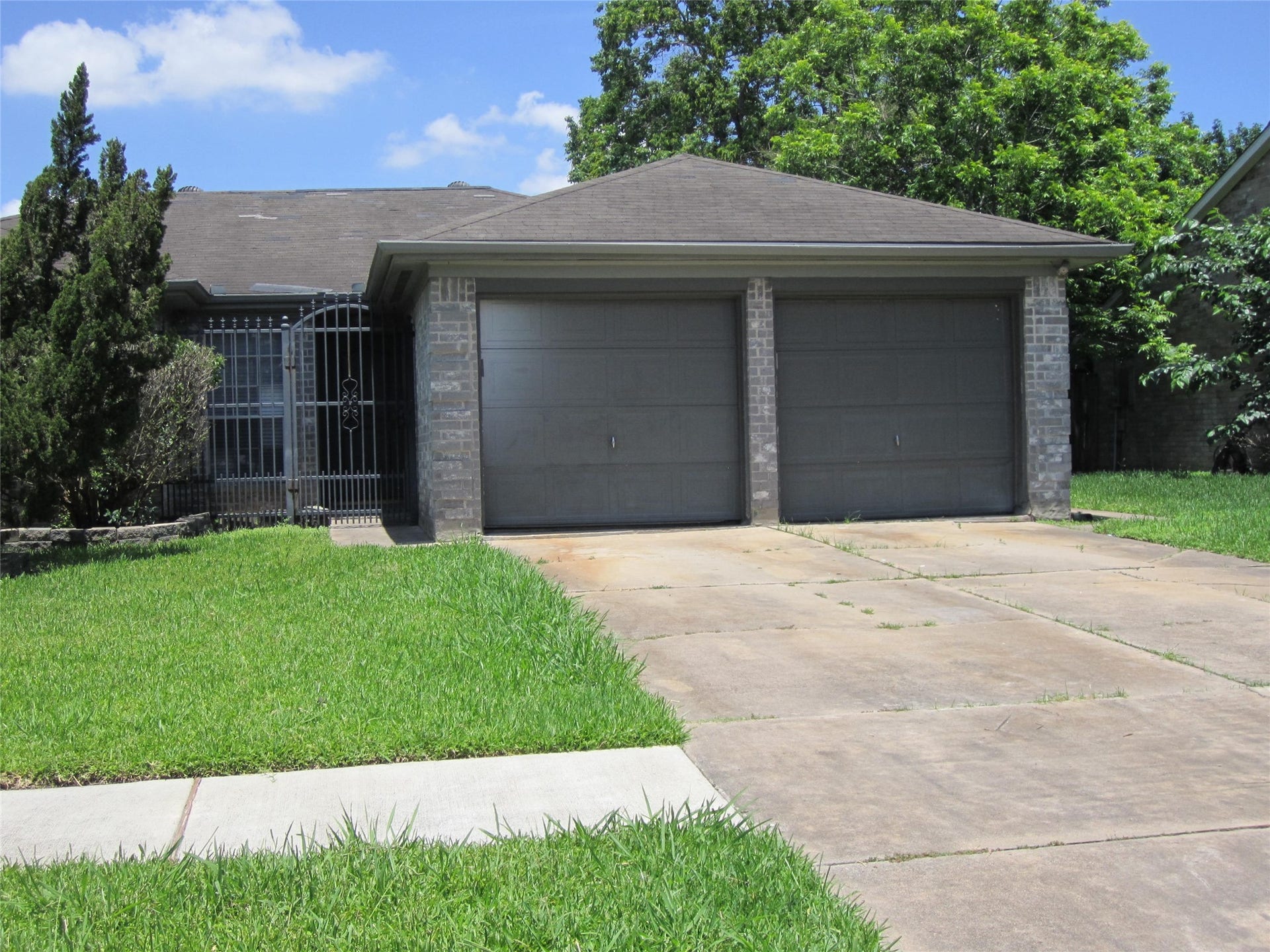 1142 MOSSRIDGE Drive, Missouri City, TX 77489 1142 MOSSRIDGE Drive, Missouri City, TX 77489