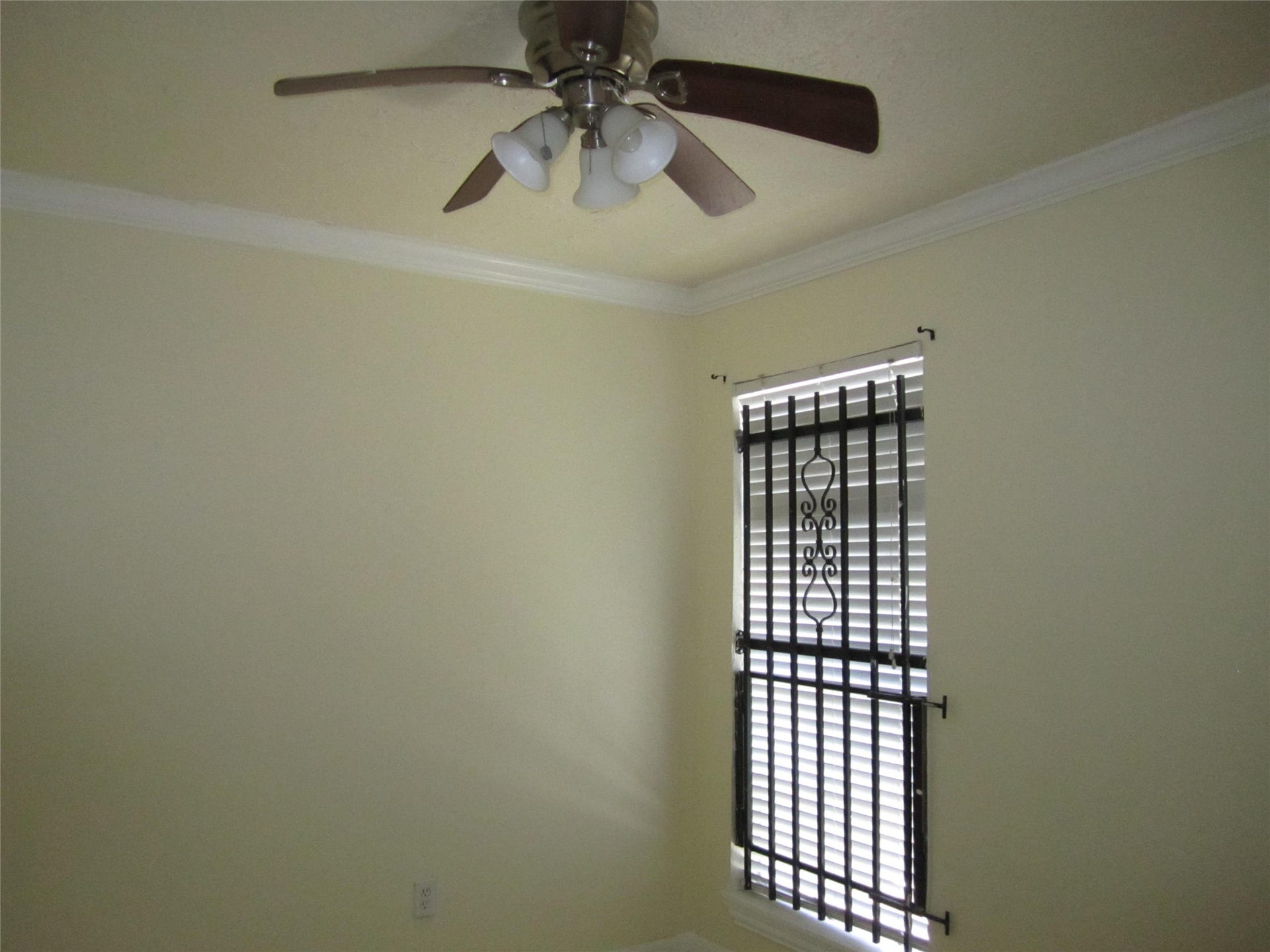 1142 MOSSRIDGE Drive, Missouri City, TX 77489 1142 MOSSRIDGE Drive, Missouri City, TX 77489