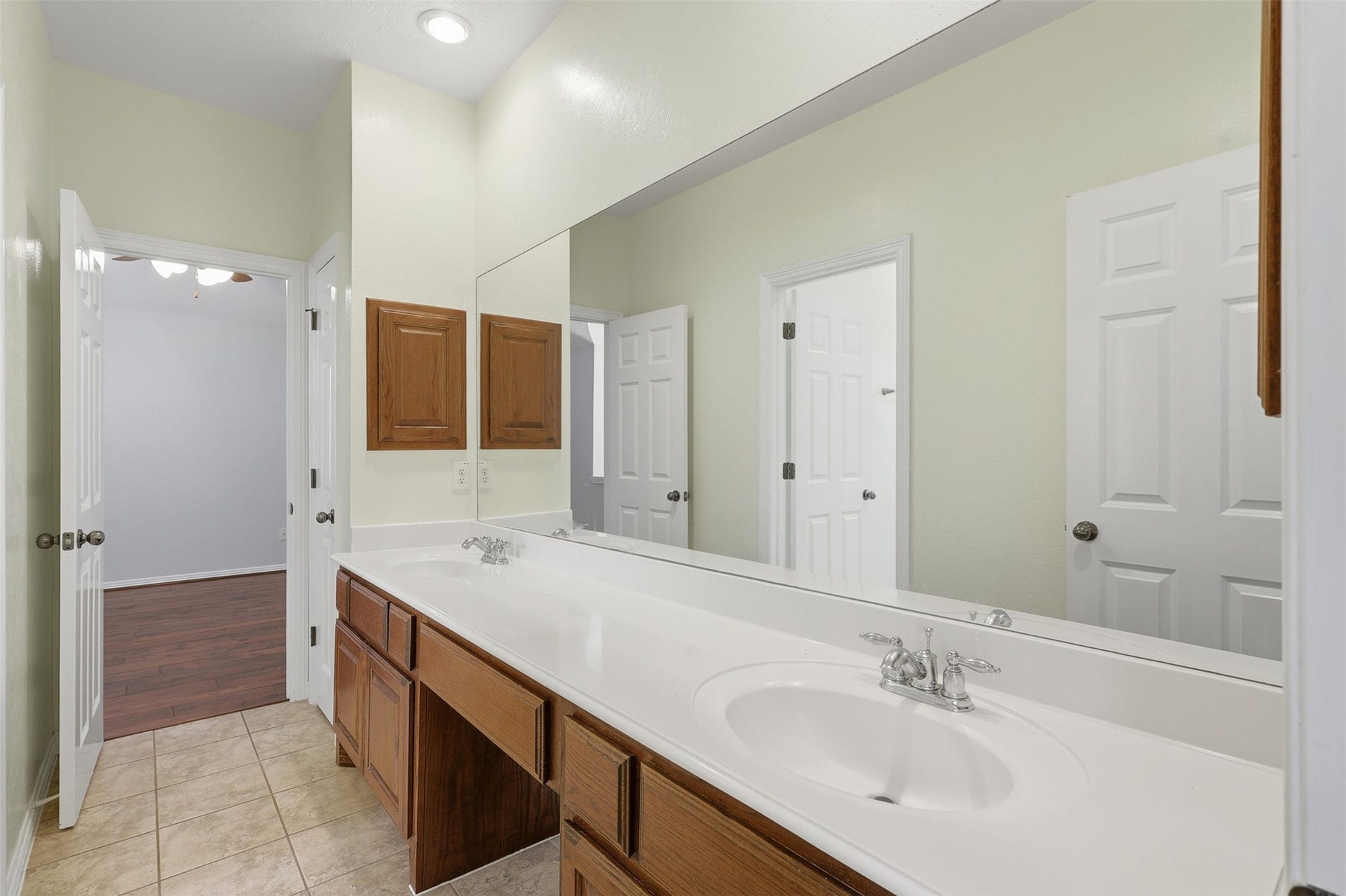 1906 Lake Grayson Drive, Katy, TX 77494 1906 Lake Grayson Drive, Katy, TX 77494