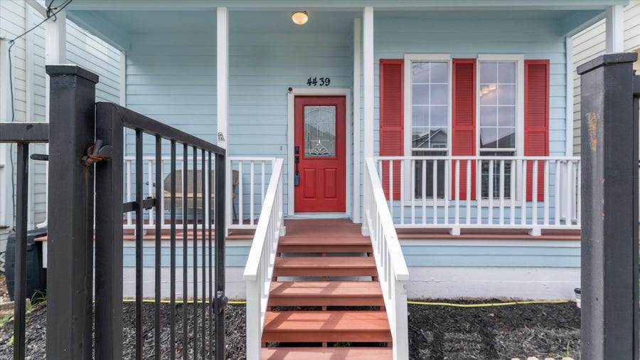 Property photo for 4439 Spencer Street, Houston, TX