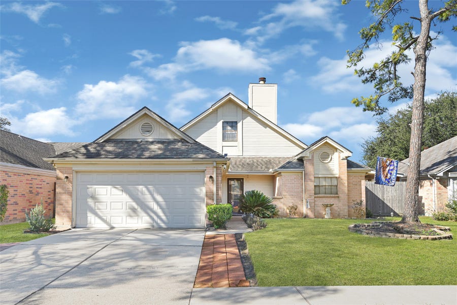 Property photo for 1106 Saint John Drive, Pearland, TX