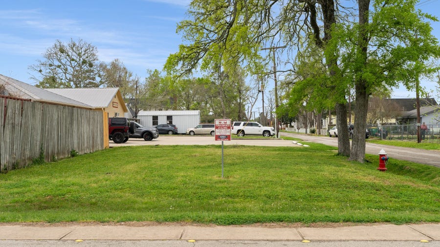 Property photo for 202 Pond Street, Montgomery, TX