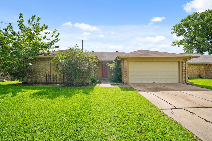 Property photo for 3714 Embarcadero Drive, Houston, TX