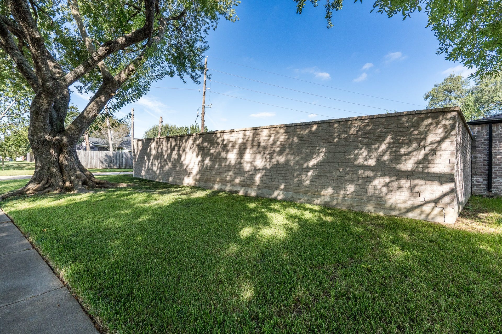 16210 Ridgegreen Drive, Houston, TX 77082 16210 Ridgegreen Drive, Houston, TX 77082