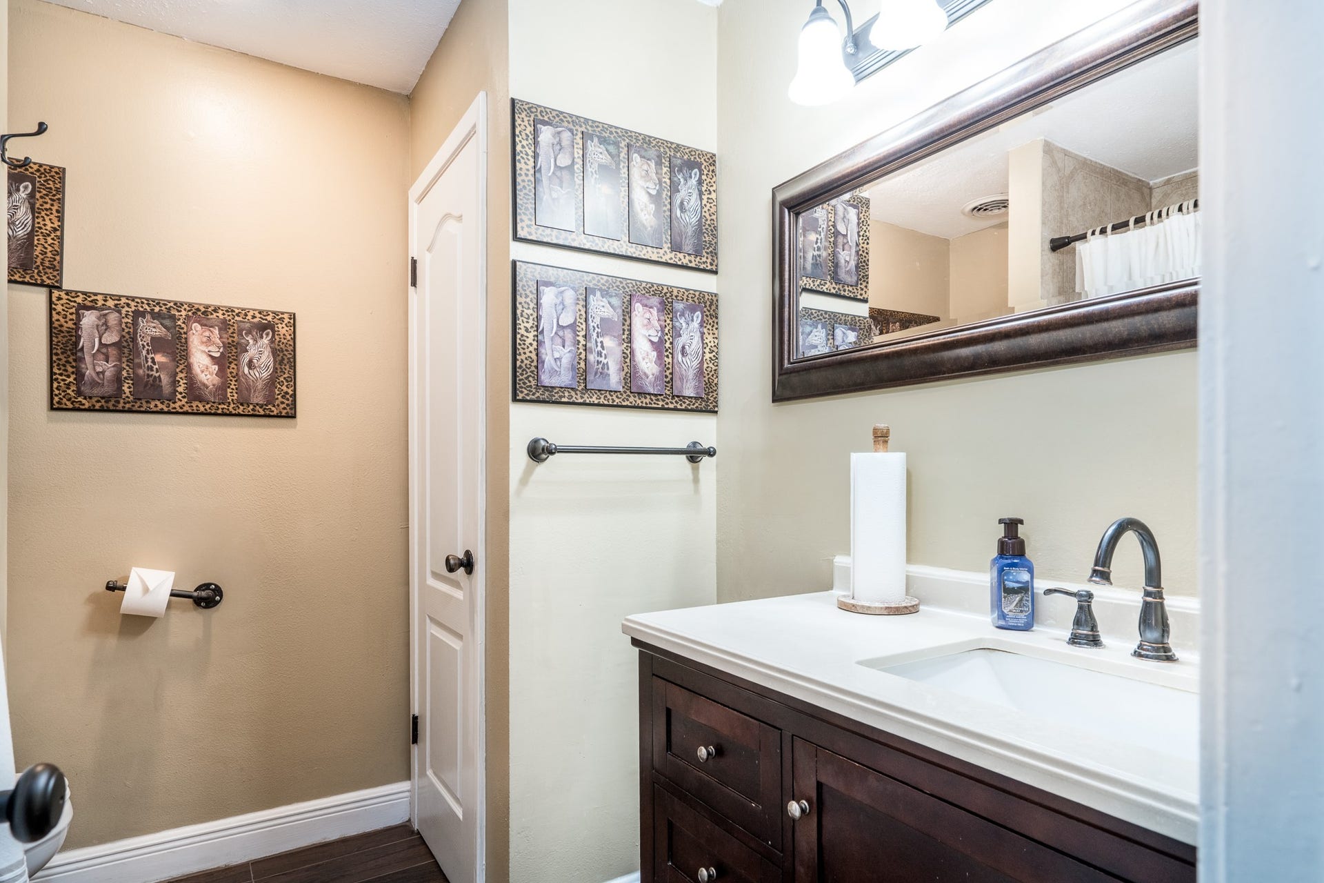 16210 Ridgegreen Drive, Houston, TX 77082 16210 Ridgegreen Drive, Houston, TX 77082