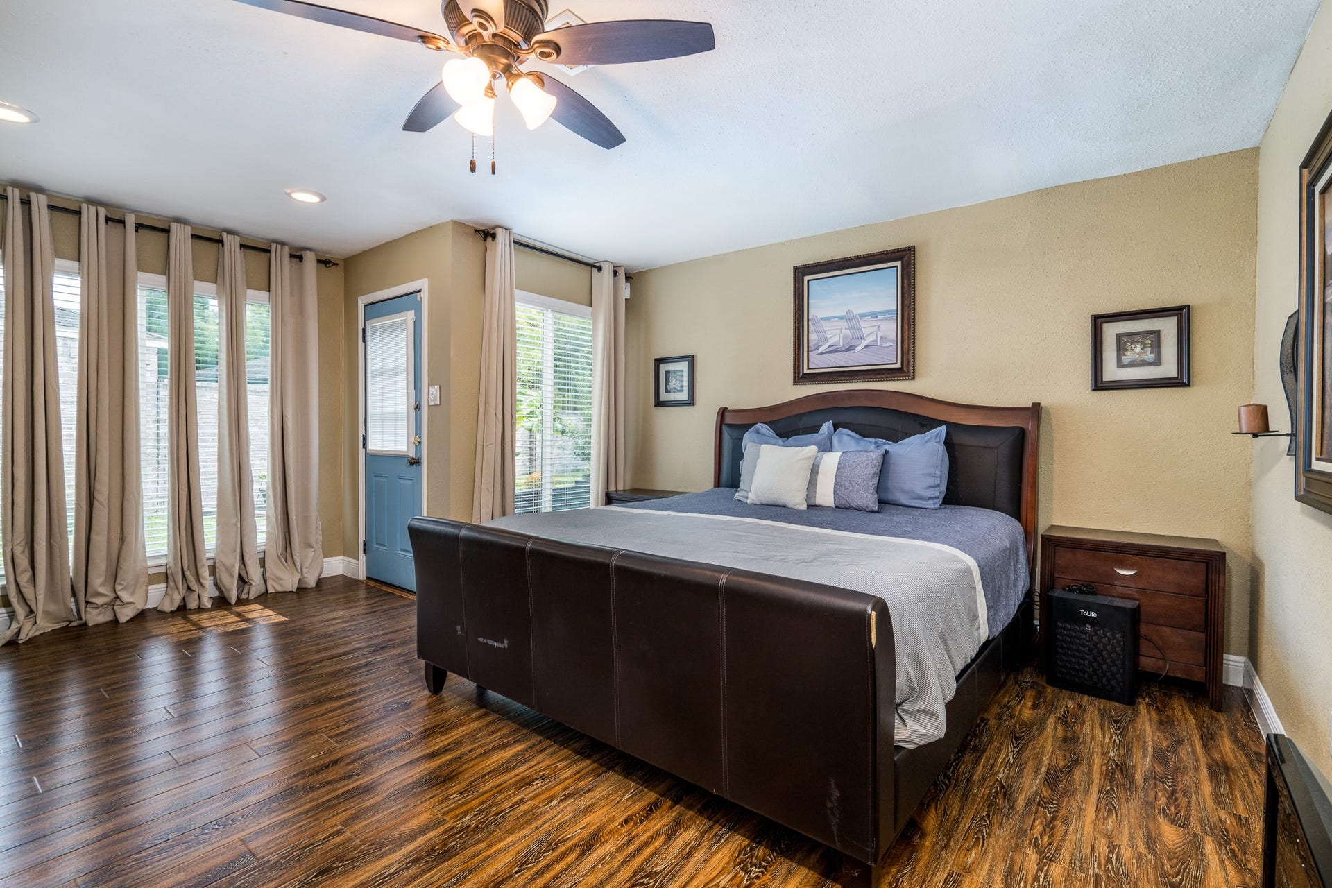 16210 Ridgegreen Drive, Houston, TX 77082 16210 Ridgegreen Drive, Houston, TX 77082