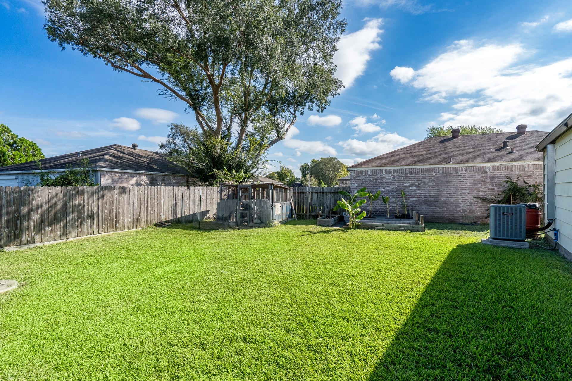 16210 Ridgegreen Drive, Houston, TX 77082 16210 Ridgegreen Drive, Houston, TX 77082