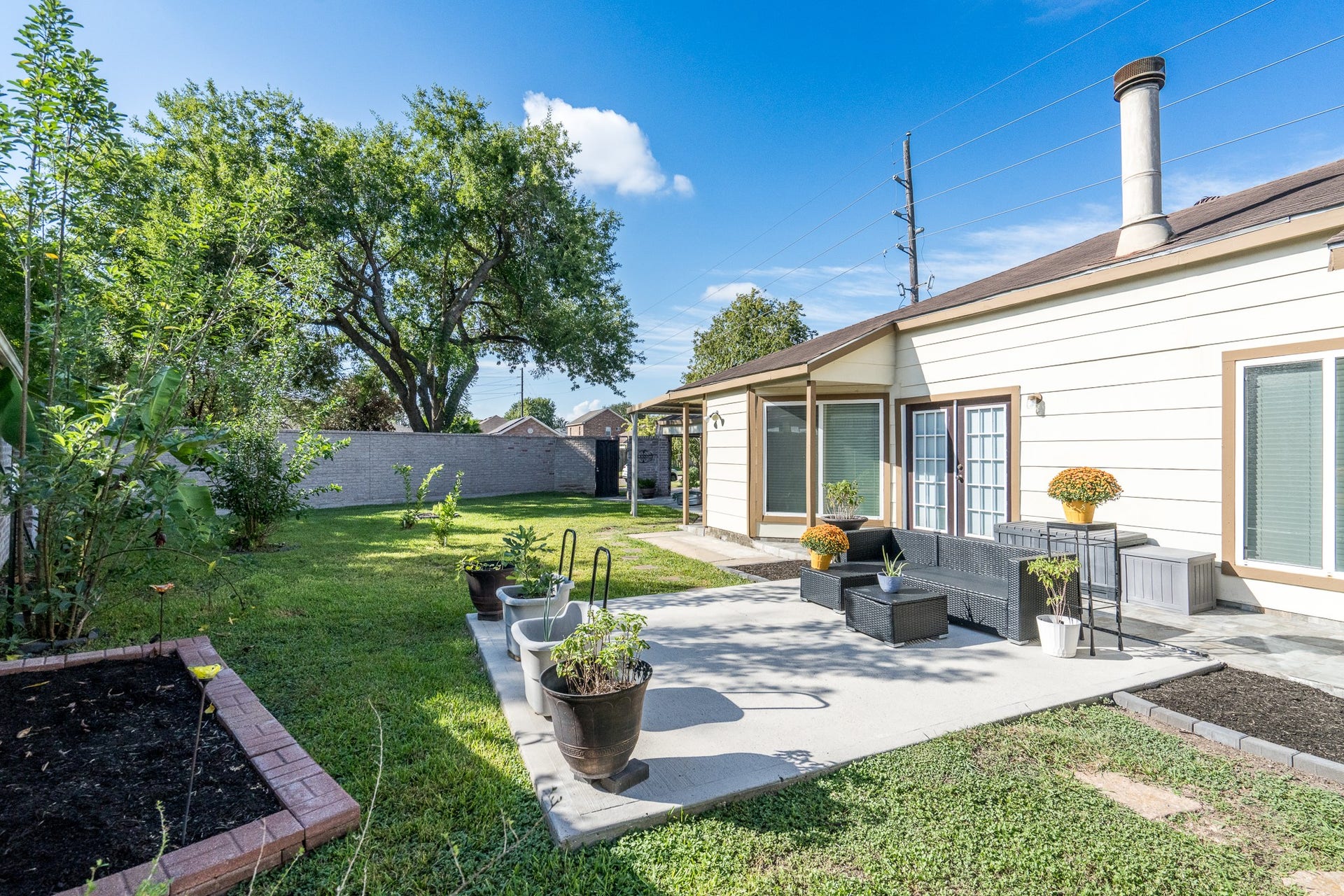 16210 Ridgegreen Drive, Houston, TX 77082 16210 Ridgegreen Drive, Houston, TX 77082