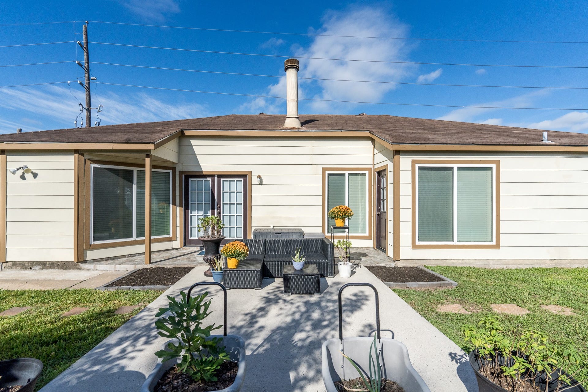 16210 Ridgegreen Drive, Houston, TX 77082 16210 Ridgegreen Drive, Houston, TX 77082