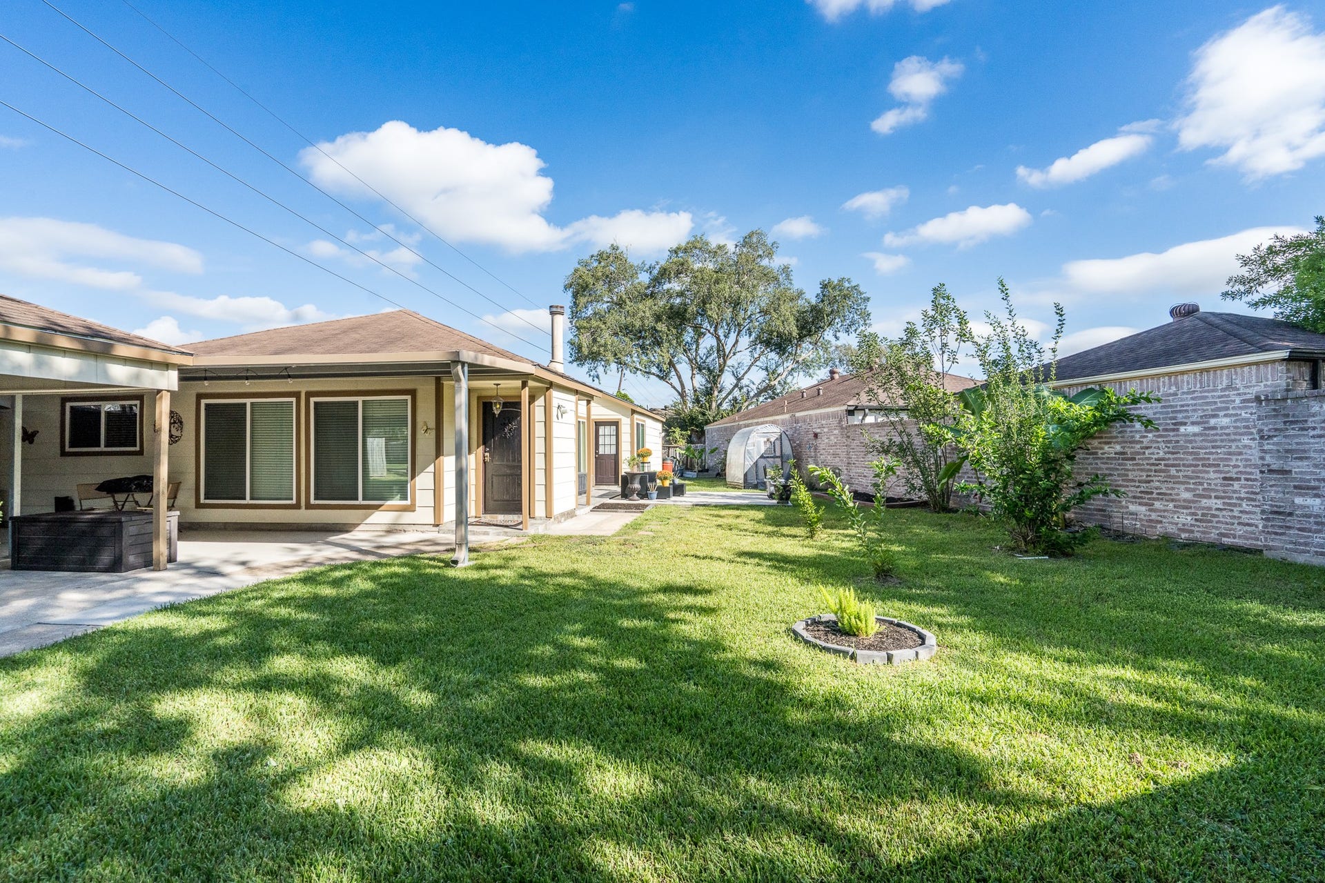 16210 Ridgegreen Drive, Houston, TX 77082 16210 Ridgegreen Drive, Houston, TX 77082