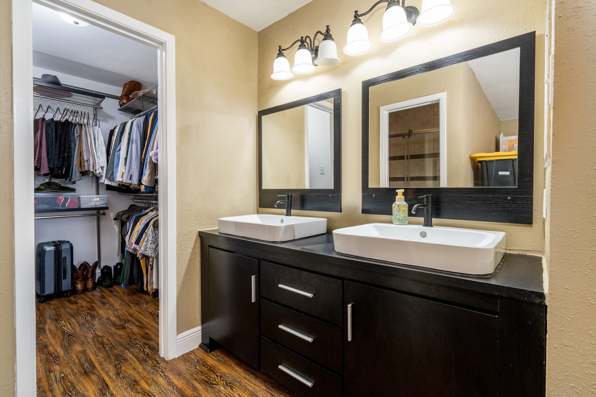 16210 Ridgegreen Drive, Houston, TX 77082 16210 Ridgegreen Drive, Houston, TX 77082