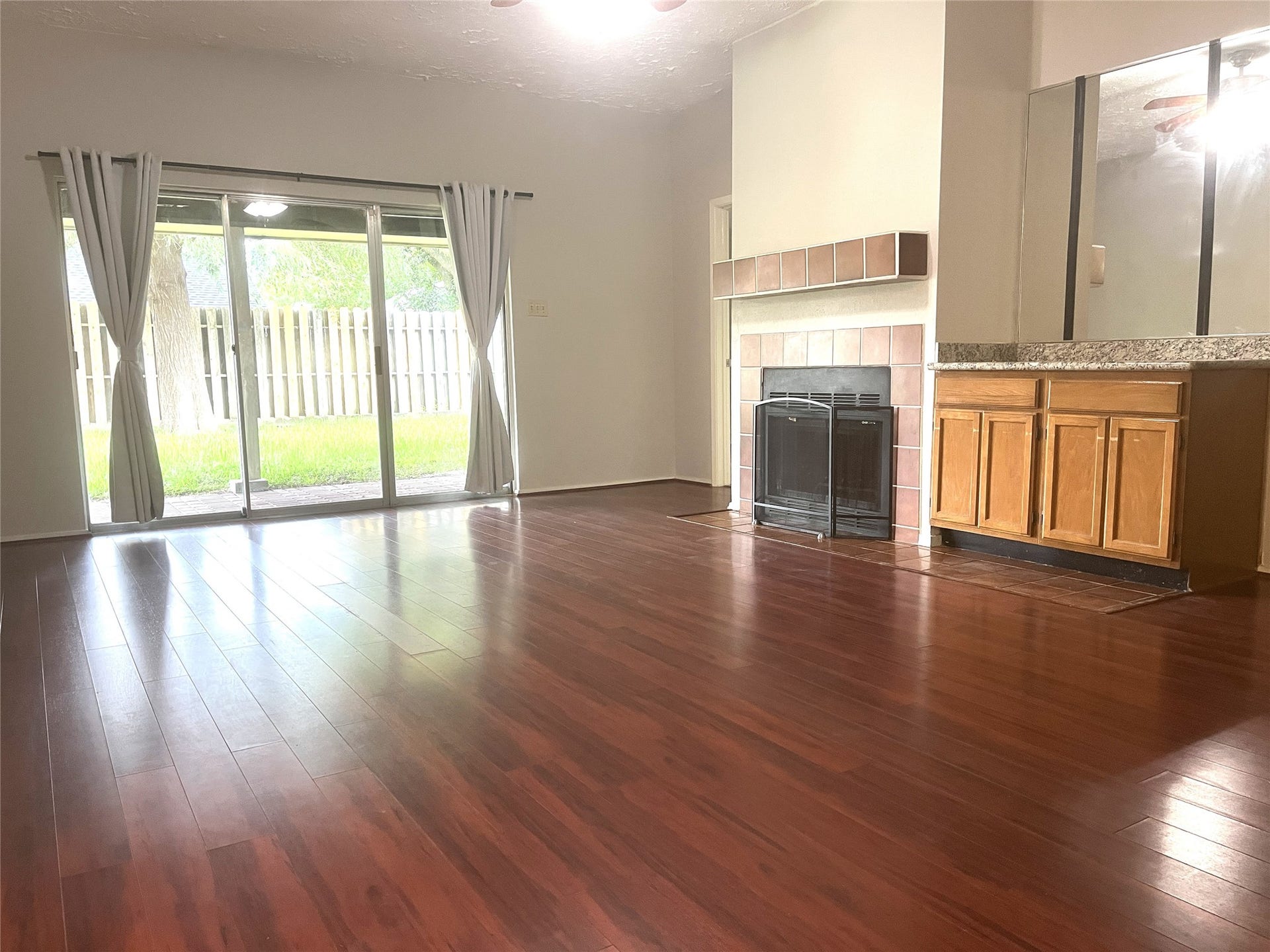 343 Elder Vista Drive, Houston, TX 77598 343 Elder Vista Drive, Houston, TX 77598