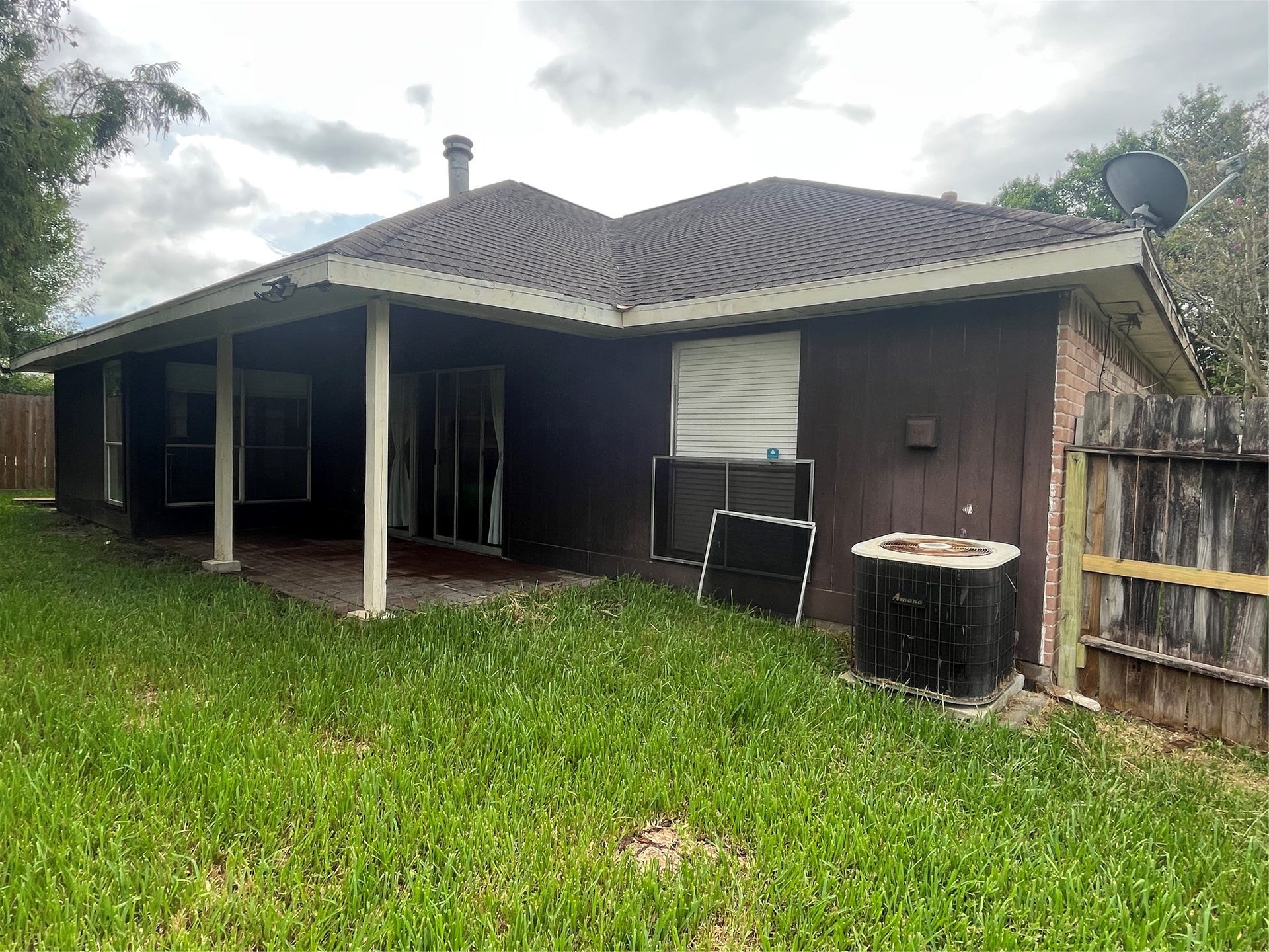 343 Elder Vista Drive, Houston, TX 77598 343 Elder Vista Drive, Houston, TX 77598