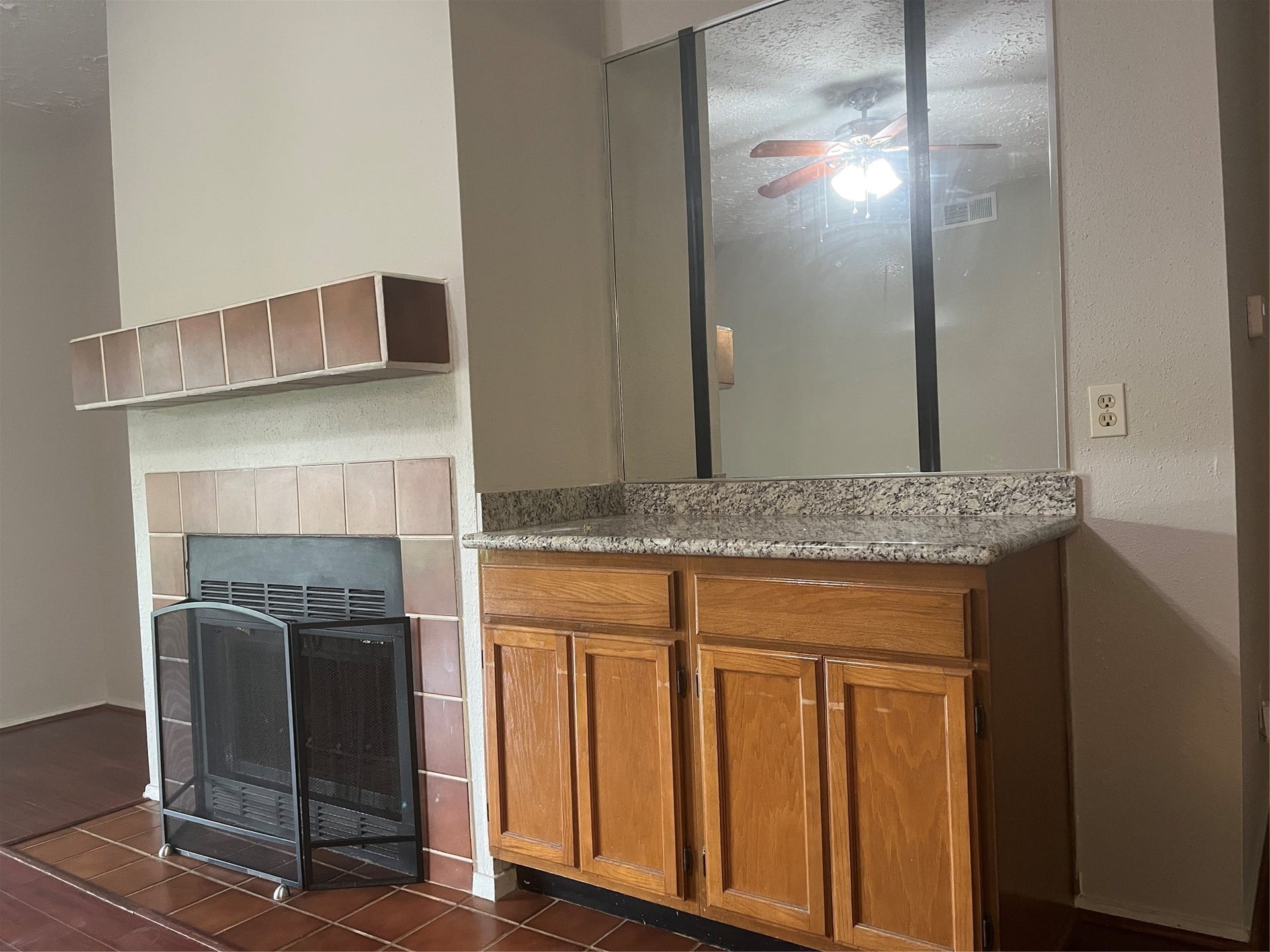 343 Elder Vista Drive, Houston, TX 77598 343 Elder Vista Drive, Houston, TX 77598