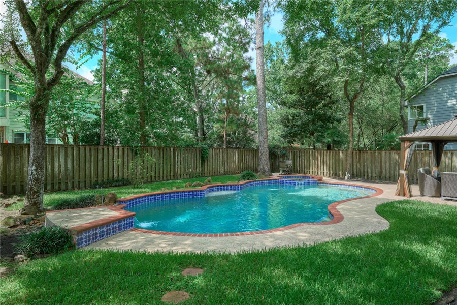 Property photo for 18 Glade Bank Place, The Woodlands, TX