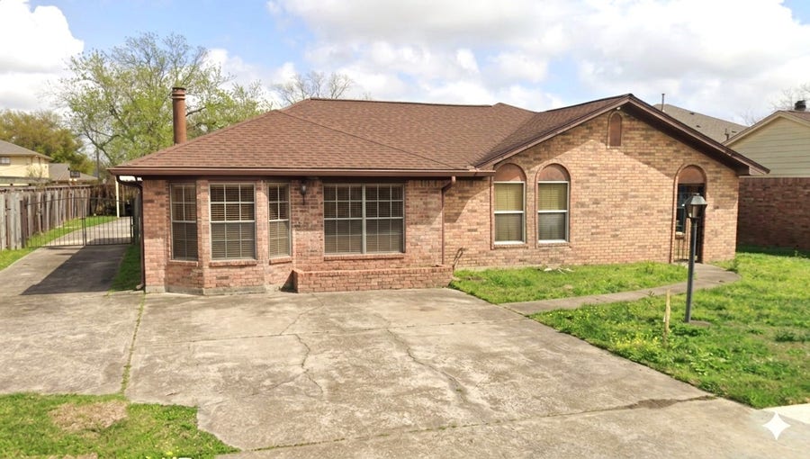 Property photo for 7316 Camino Real Street, Baytown, TX
