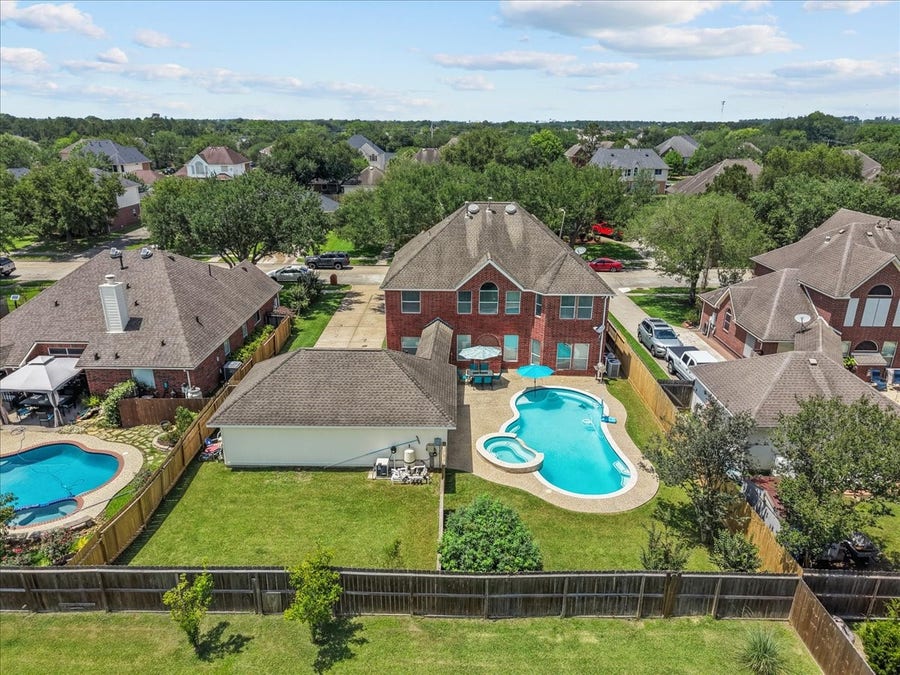 Property photo for 413 Lookout Lane, Dickinson, TX