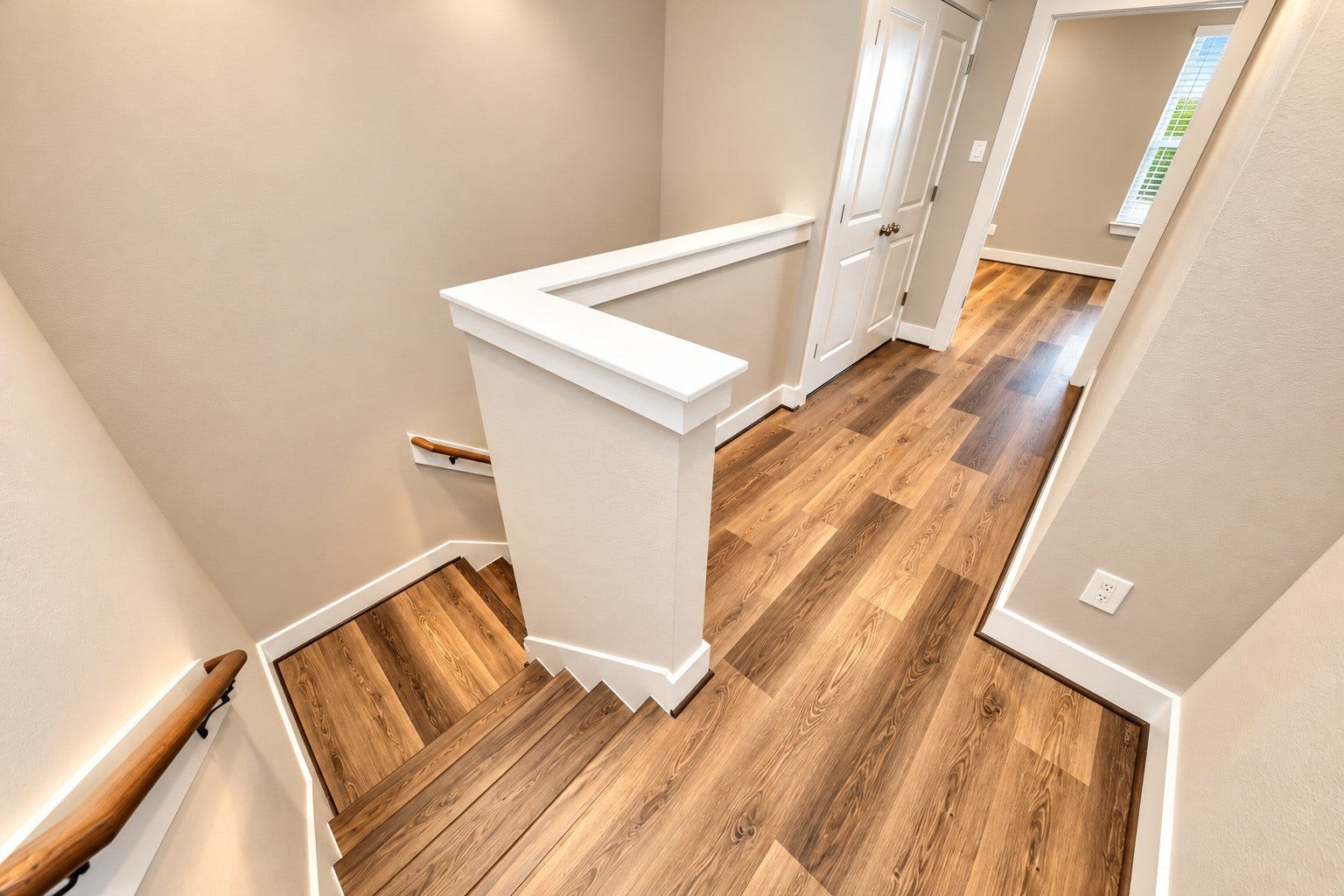 1278 N Post Oak Road, #B, Houston, TX 77055 Third floor foyer area