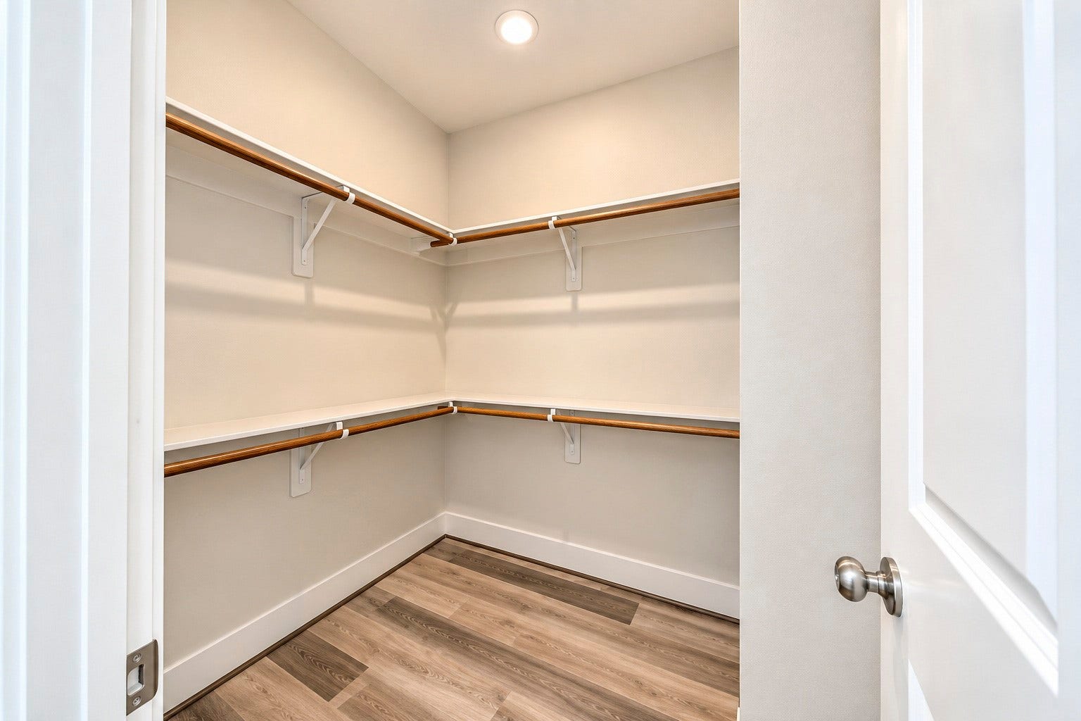 1278 N Post Oak Road, #B, Houston, TX 77055 Primary walk-in closest at entryway