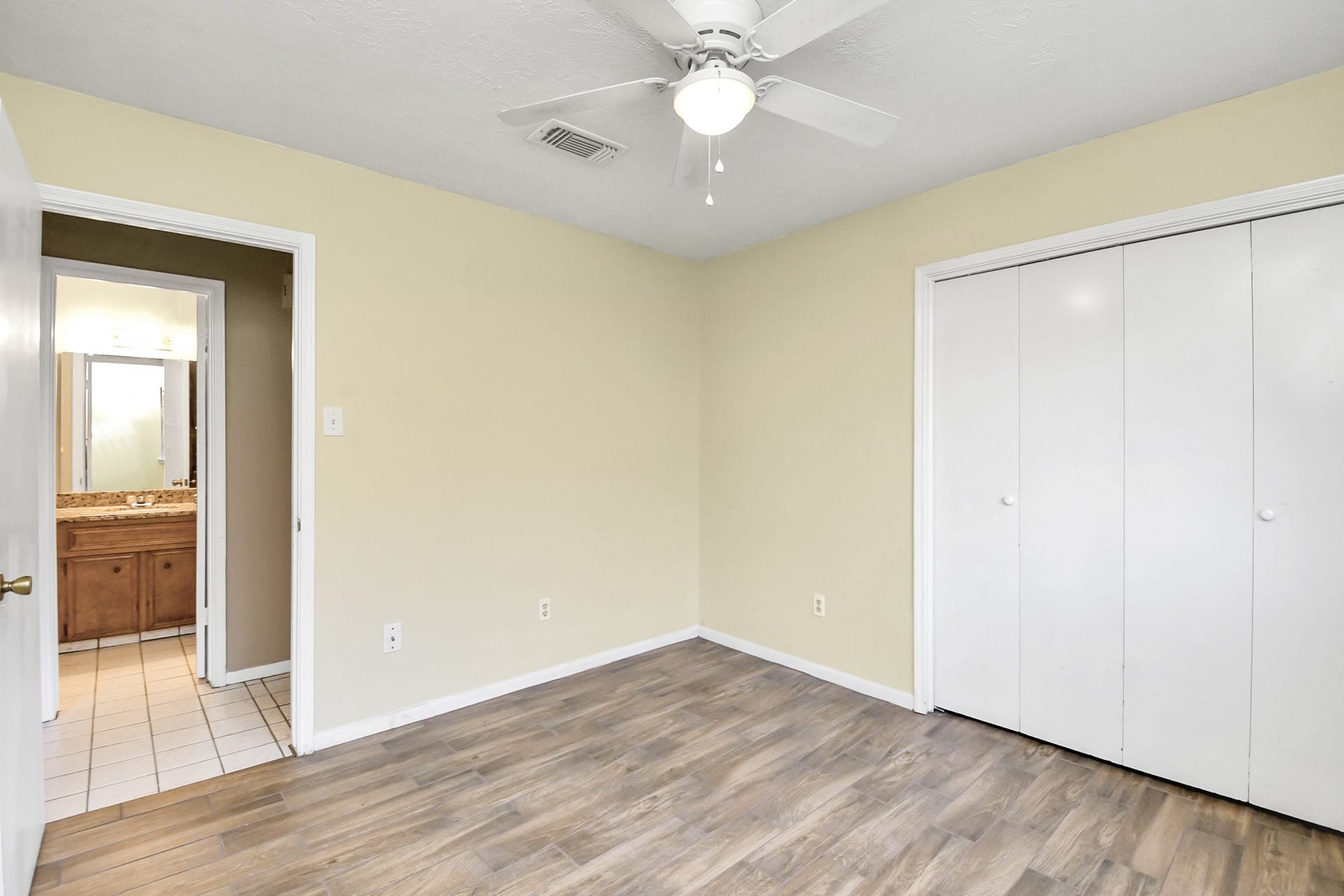 15015 Ringfield Drive, Houston, TX 77084