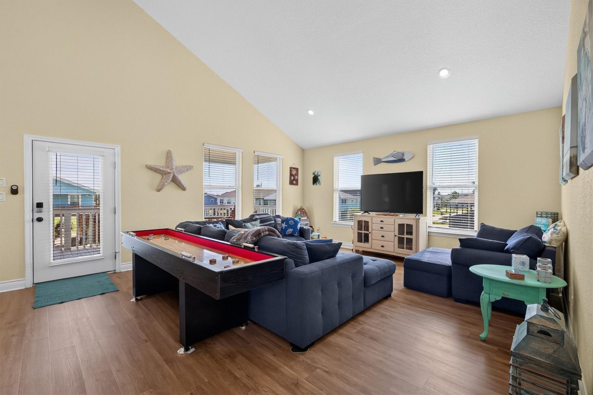 4022 Fort Bend Drive, Galveston, TX 77554 4022 Fort Bend Drive, Galveston, TX 77554