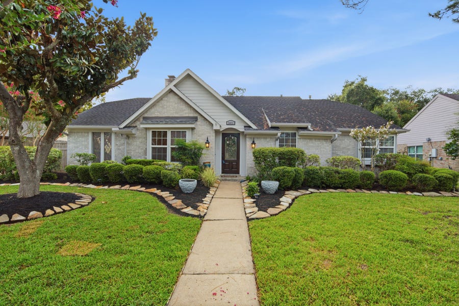 Property photo for 3411 Point Clear Drive, Missouri City, TX