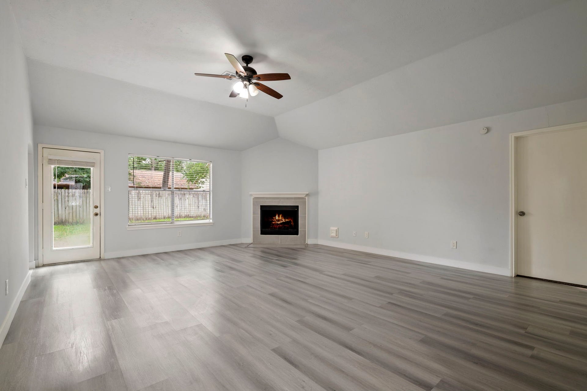 2707 Shawna Lyn Drive, Spring, TX 77373 2707 Shawna Lyn Drive, Spring, TX 77373