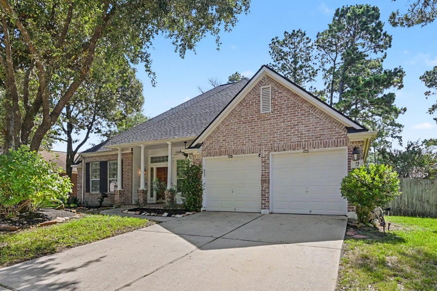 Property photo for 14 S Rambling Ridge Place, The Woodlands, TX