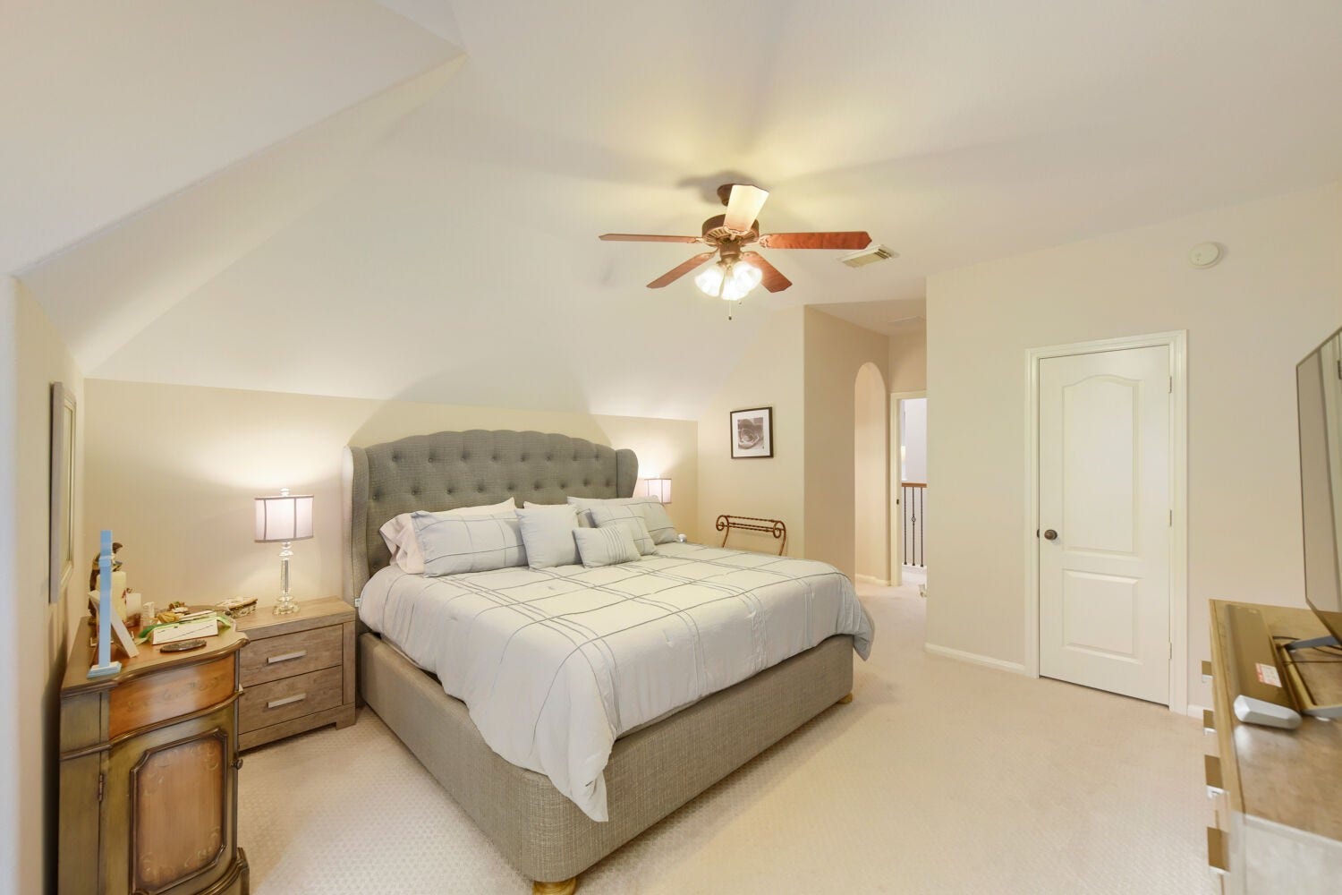 14 Knights Crossing Drive, The Woodlands, TX 77382 Secondary bedroom #1