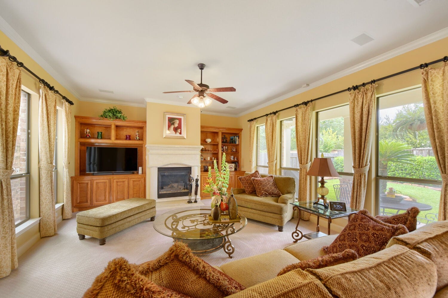 14 Knights Crossing Drive, The Woodlands, TX 77382 Living Room, Fireplace