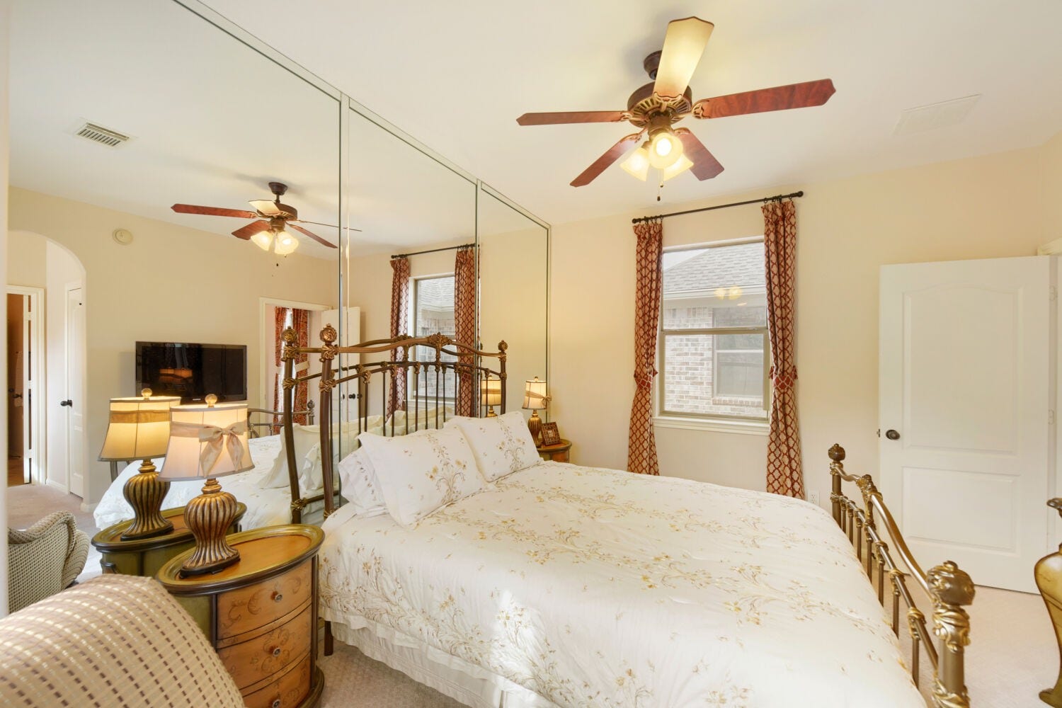 14 Knights Crossing Drive, The Woodlands, TX 77382 Secondary bedroom #2