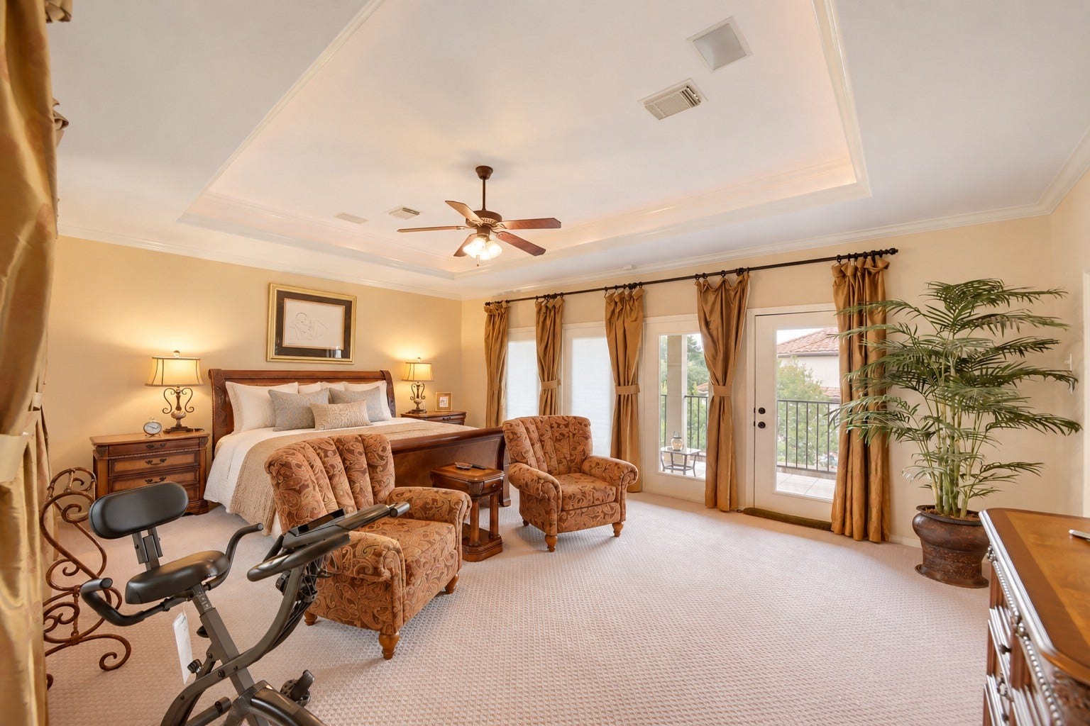 14 Knights Crossing Drive, The Woodlands, TX 77382 Another view of the primary bedroom