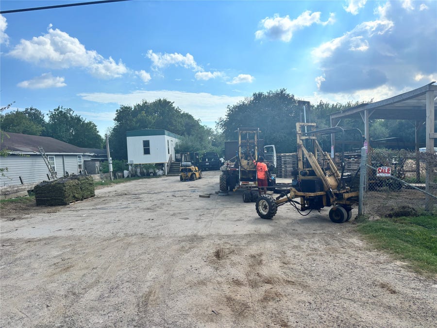 Property photo for 4701 Highway 6, Hitchcock, TX