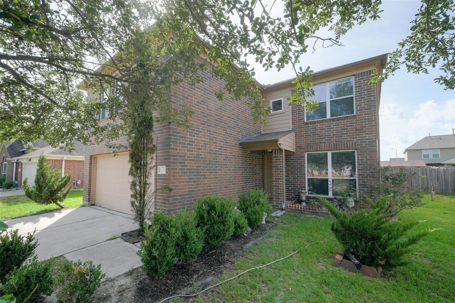 1330 Reedpoint Drive, Houston, TX 77090 1330 Reedpoint Drive, Houston, TX 77090