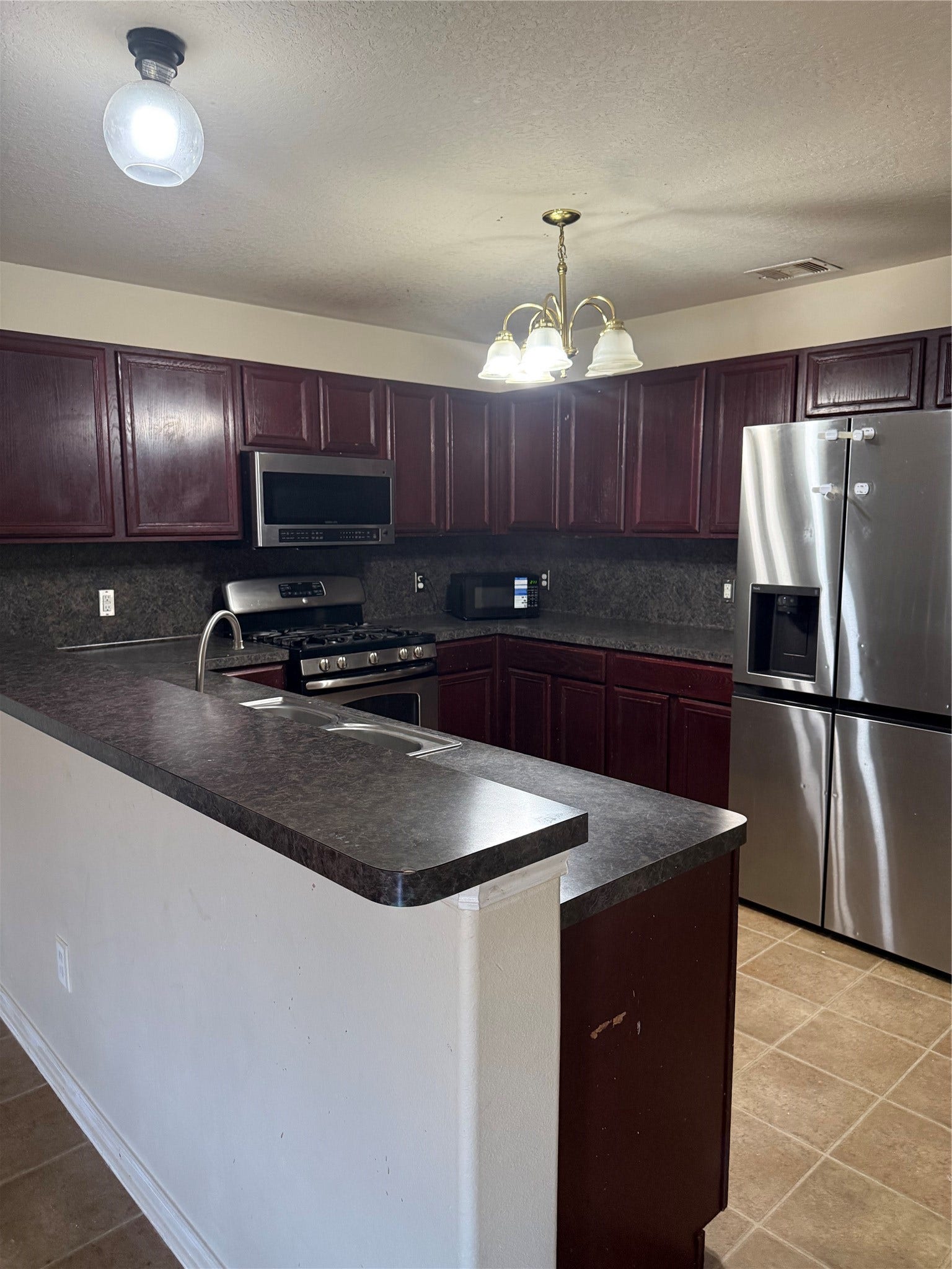 1330 Reedpoint Drive, Houston, TX 77090 1330 Reedpoint Drive, Houston, TX 77090