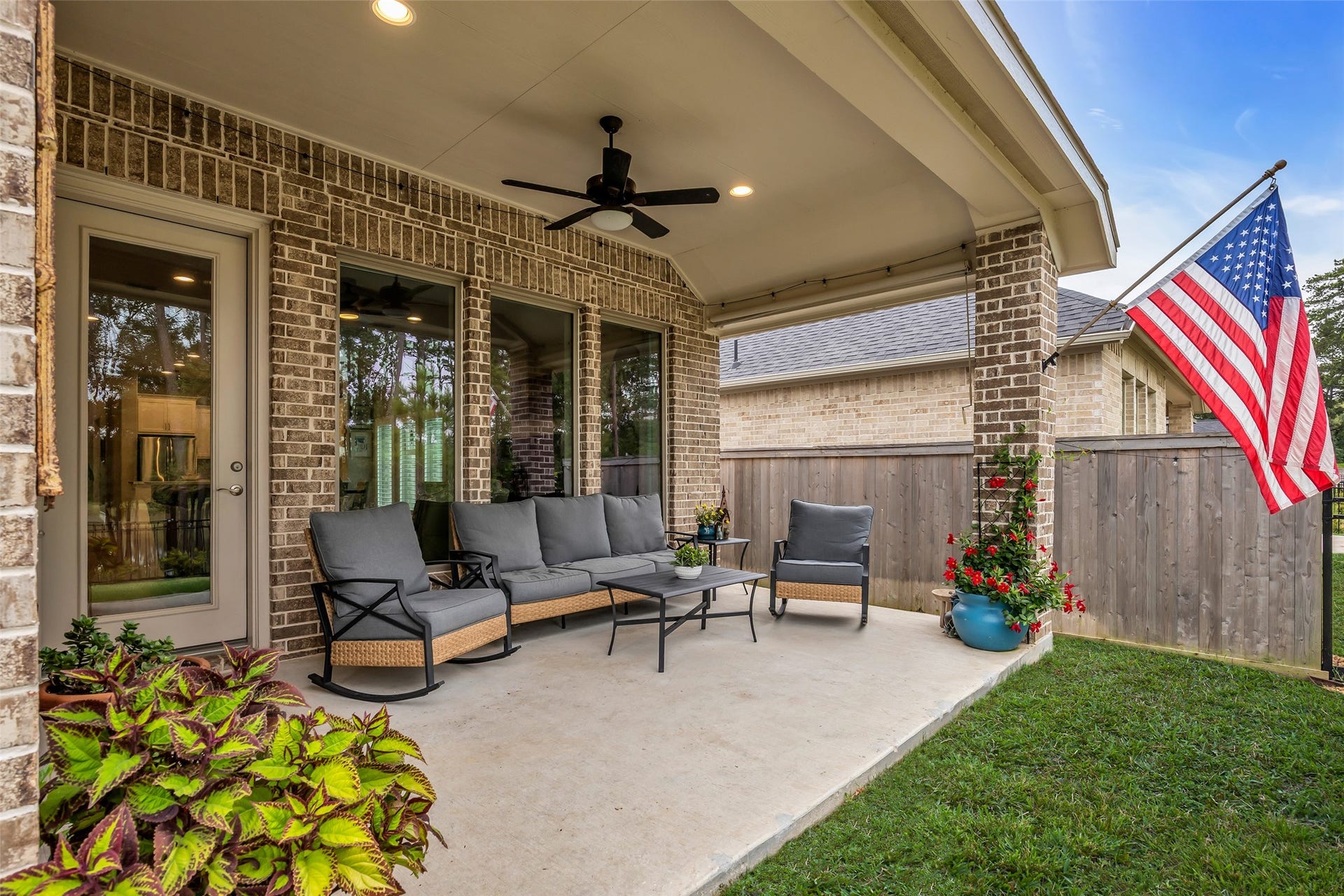 14858 Whistling Duck Lane, Magnolia, TX 77354 Sit here with your morning coffee or your evening beverage and melt away the day.