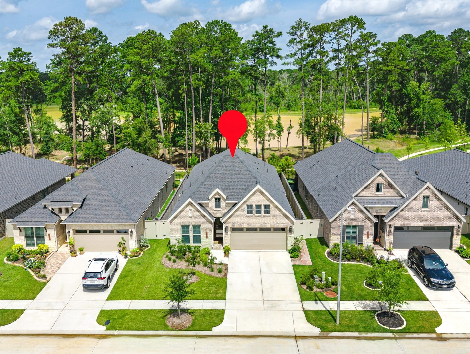 14858 Whistling Duck Lane, Magnolia, TX 77354 Nature lovers will love the year-round view of Whistling Duck Lake.