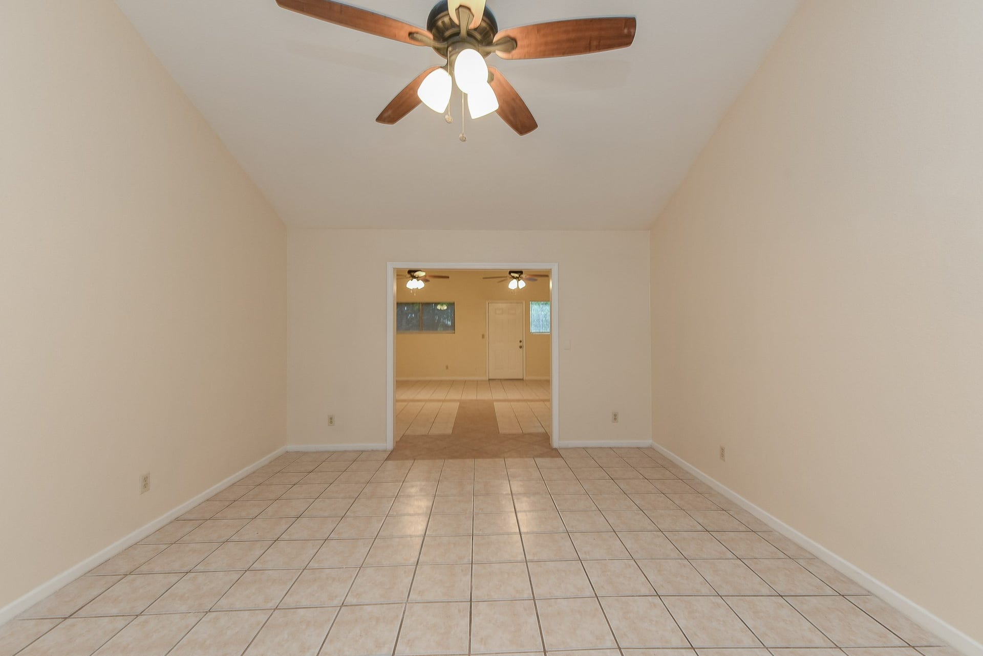 18610 Anne Drive, Webster, TX 77058 18610 Anne Drive, Webster, TX 77058