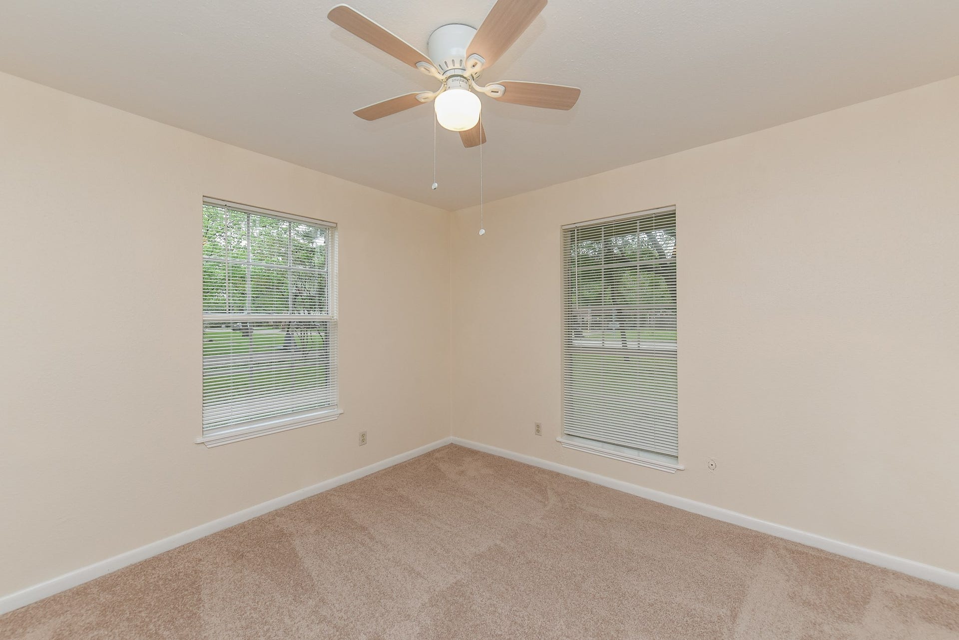 18610 Anne Drive, Webster, TX 77058 18610 Anne Drive, Webster, TX 77058
