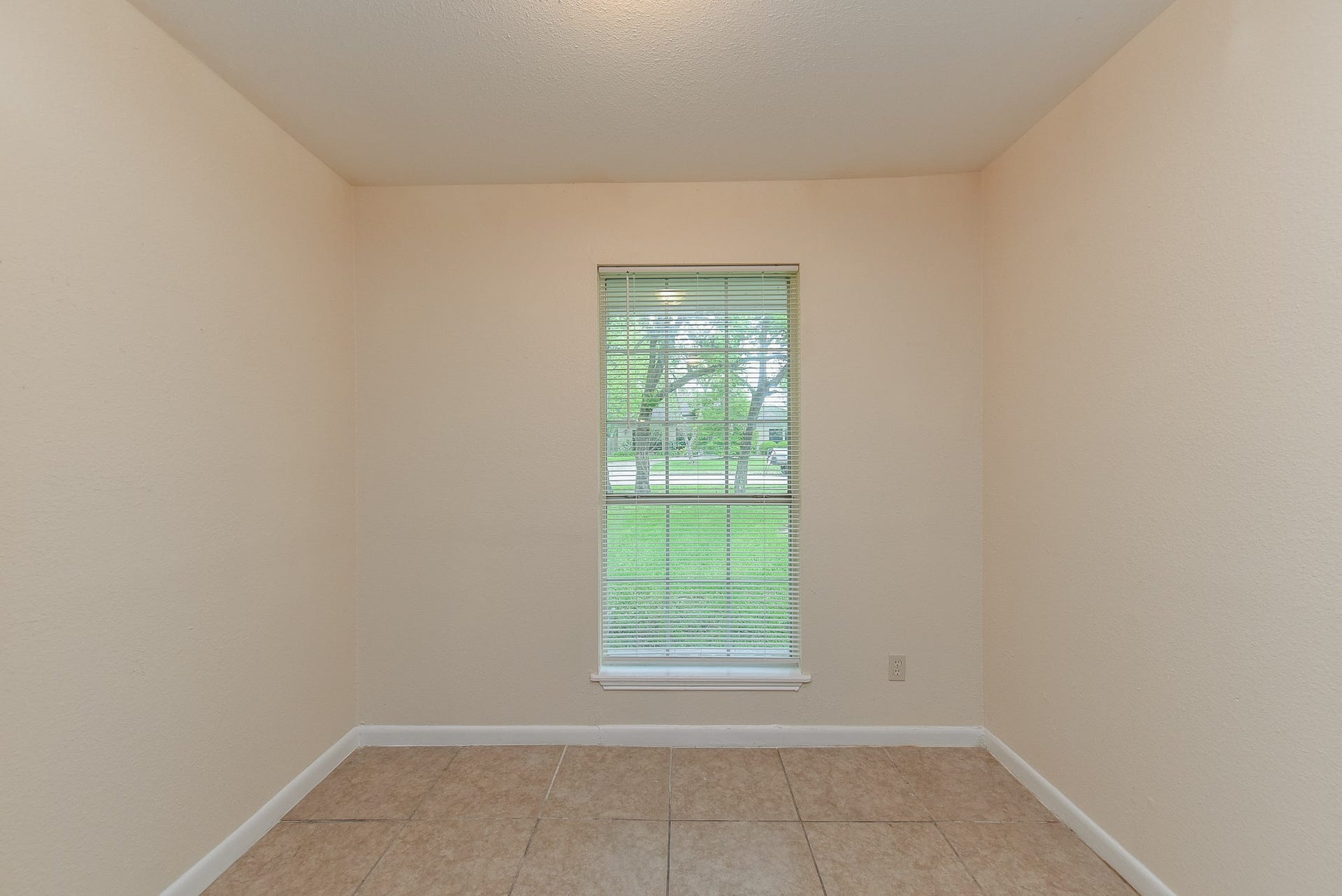 18610 Anne Drive, Webster, TX 77058 18610 Anne Drive, Webster, TX 77058