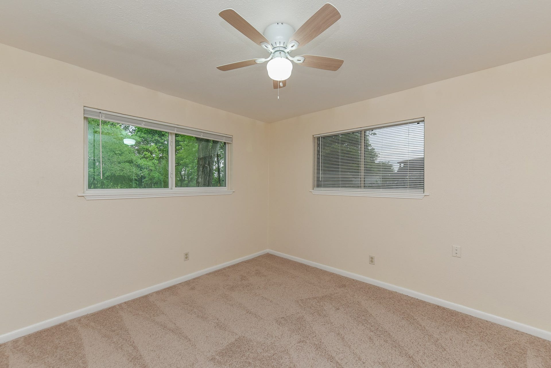 18610 Anne Drive, Webster, TX 77058 18610 Anne Drive, Webster, TX 77058